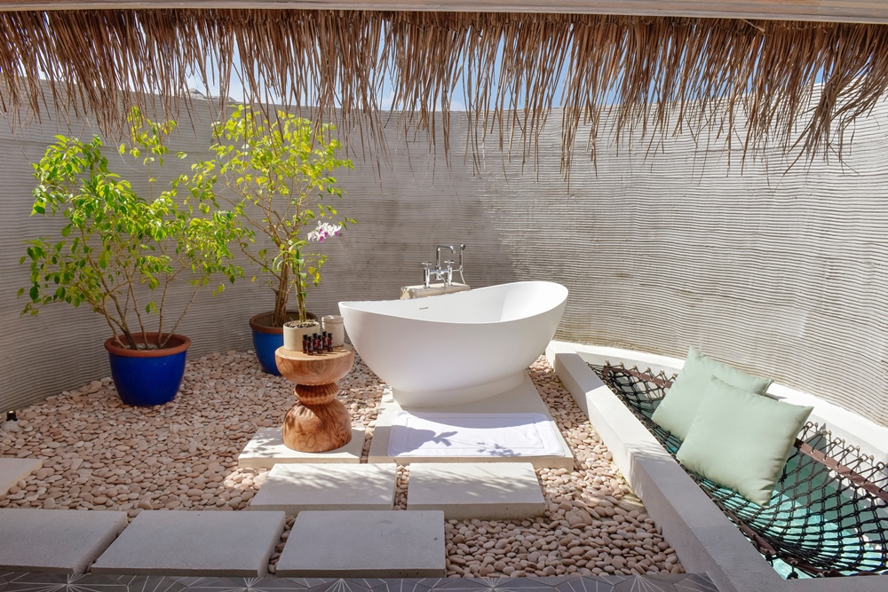 content/hotel/Kanuhura/Accommondation/Water Villa Sunrise/Kanuhura-Acc-WaterVilla-05.jpg